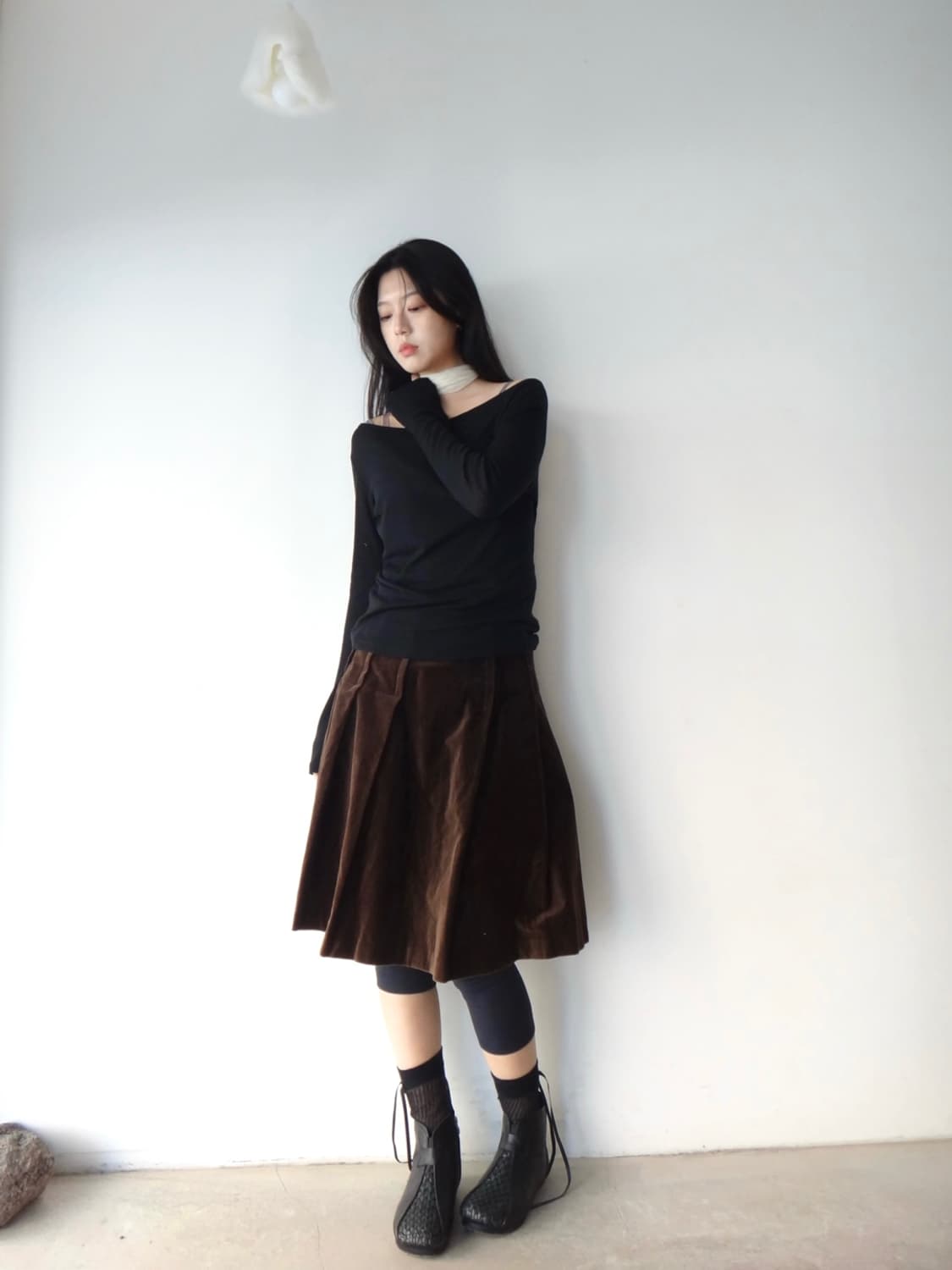 Velvet choco midi skirt / brown 상품이미지5