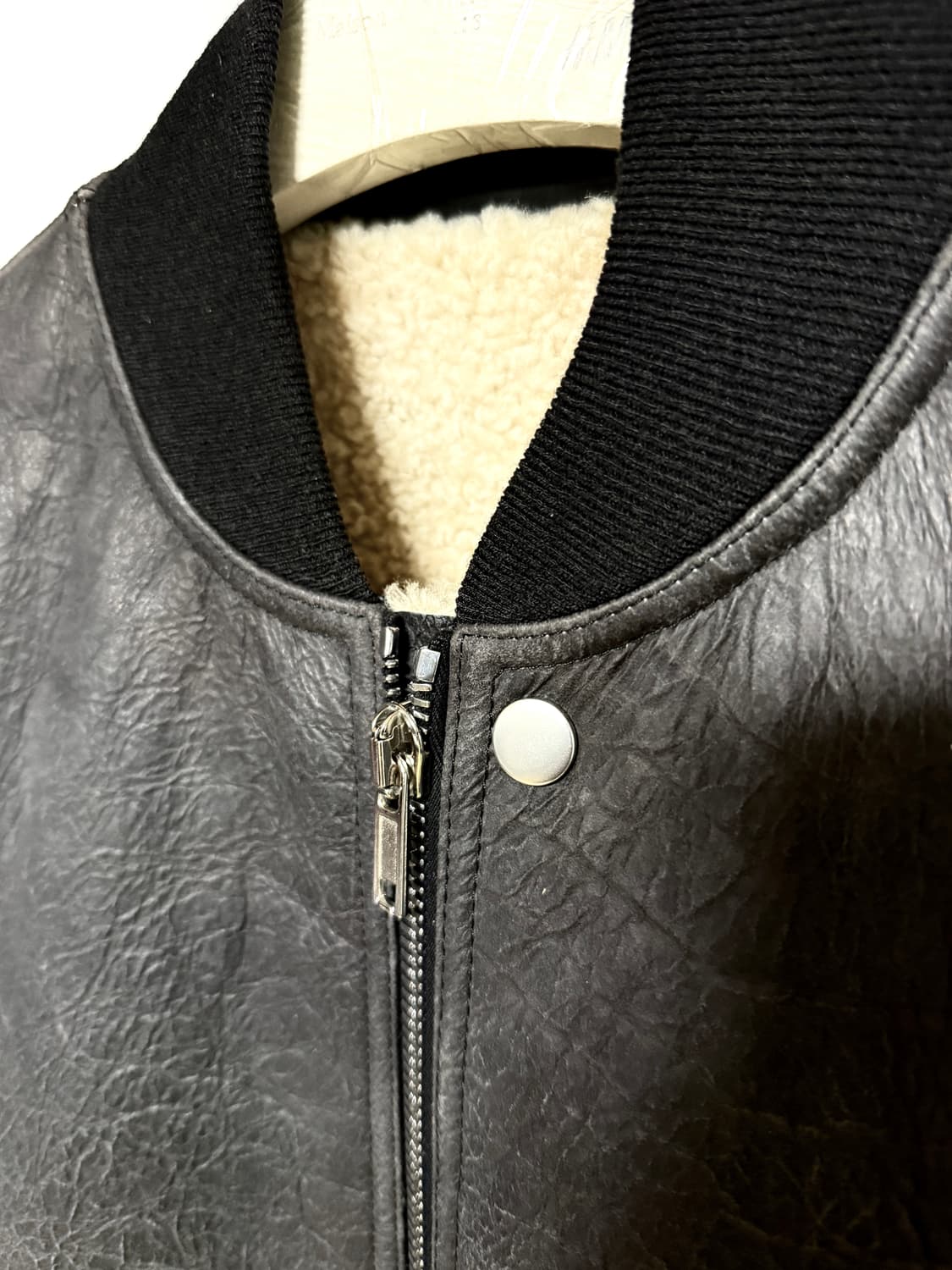 릭오웬스18 FW 카프스킨 크랙바인 무스탕 항공봄버 상품이미지4