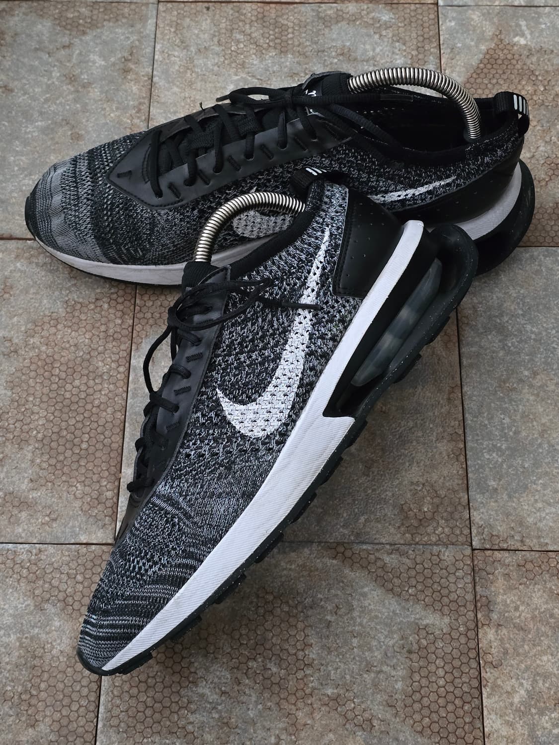 (280)나이키 에어맥스 플라이니트 레이서  상품이미지3