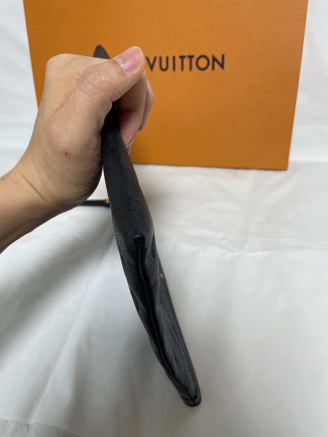루이비통 앙프렝뜨 클러치 상품이미지7