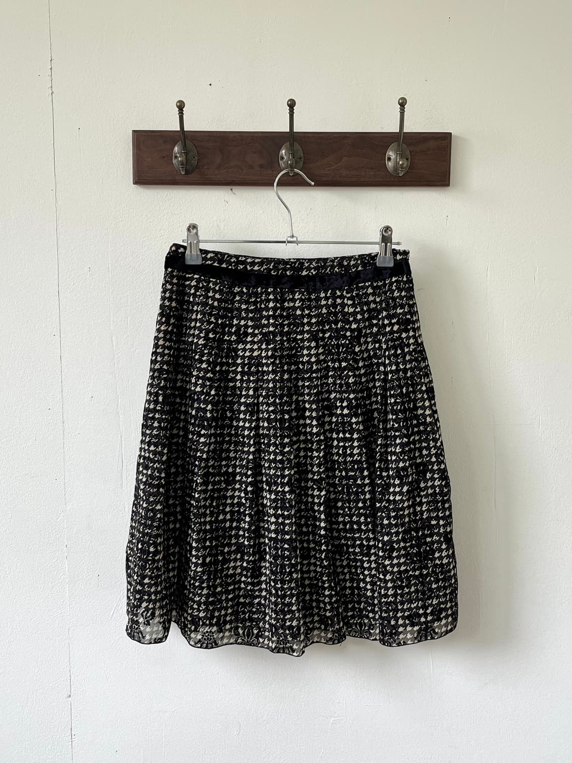 Alphabet’s alphabet 벨벳 로브 스커트 상품이미지3