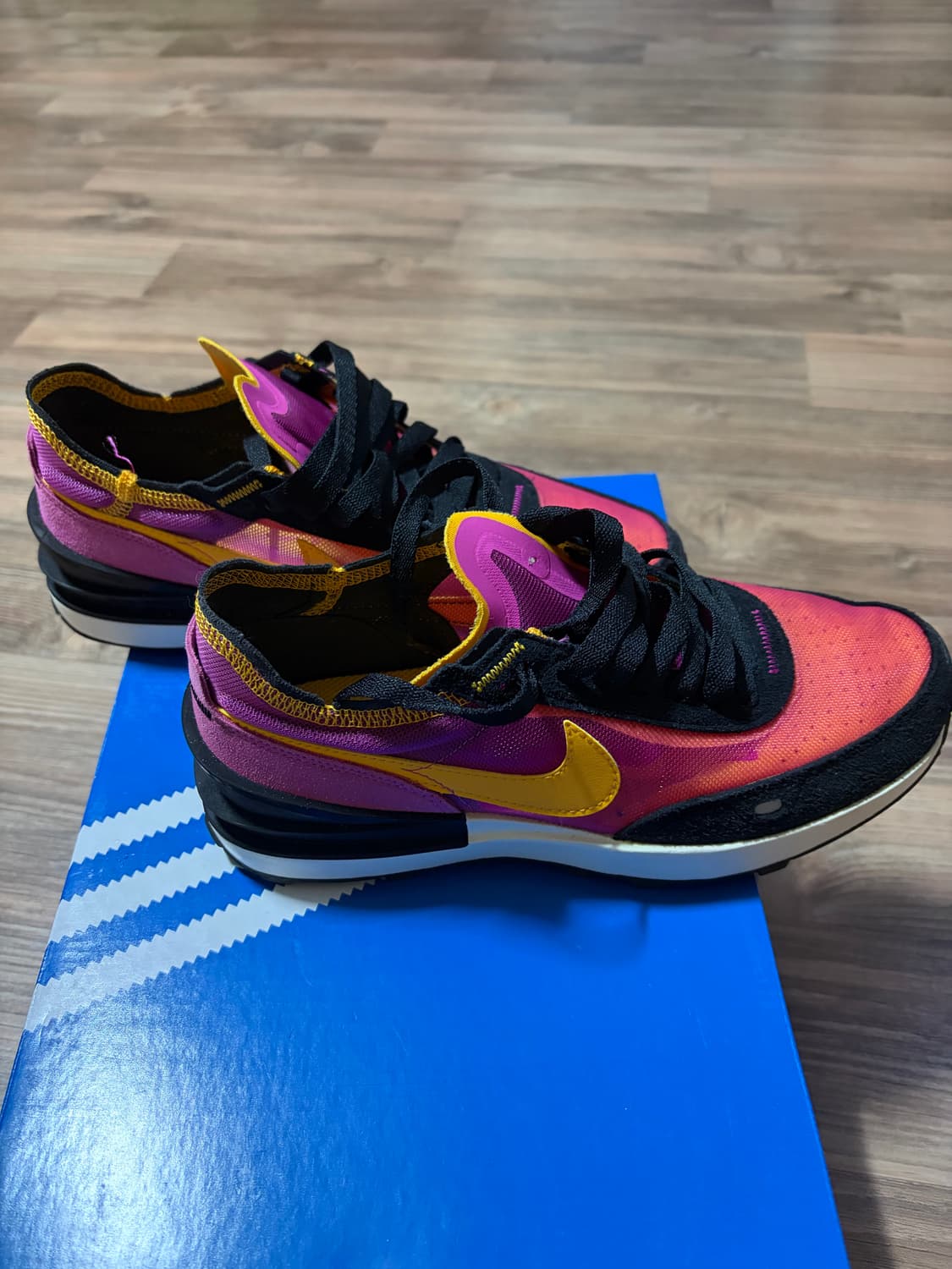 5번착용] 나이키 와플 원 액티브 푸시아 230mm 운동화 상품이미지1