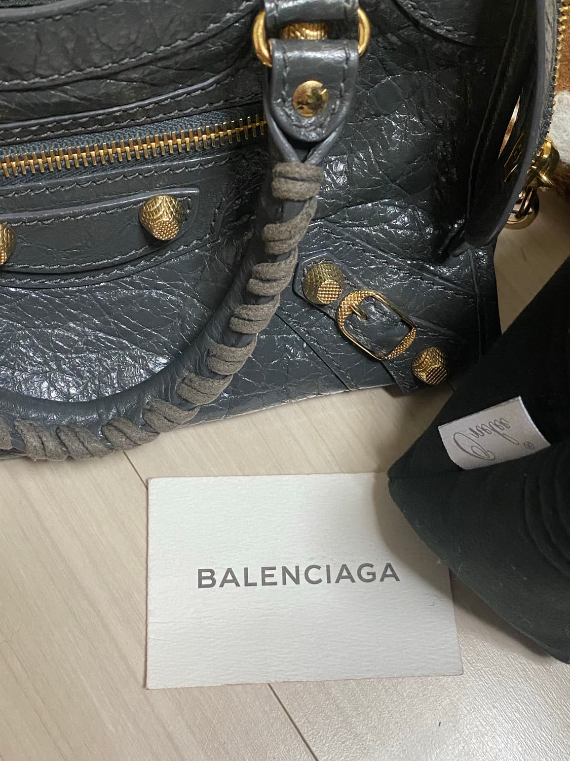 발렌시아가 모터 시티백 그레이 색상 판매합니다~ 상품이미지9