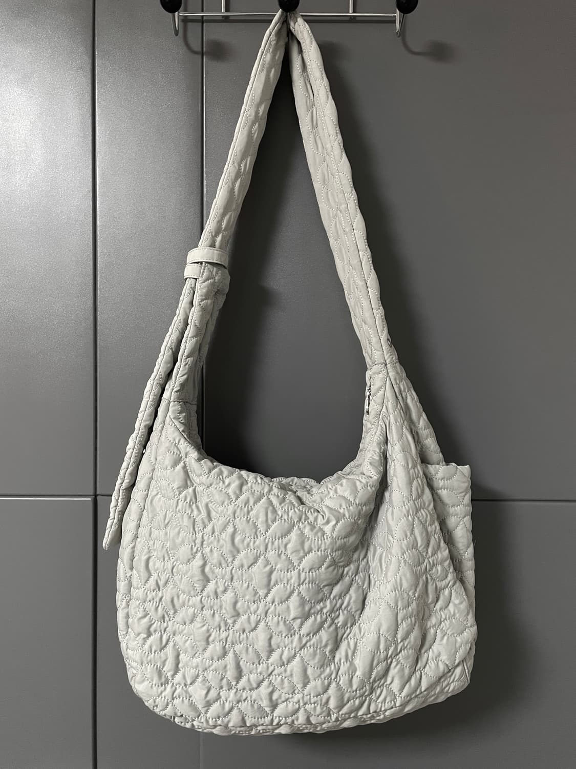 애드오프 리브 패디드 백 그레이 addoff LIV PADDED BAG  상품이미지2