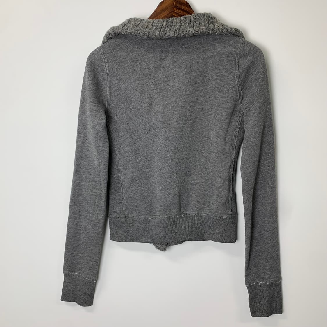 아베크롬비 y2k 와투케 그레이 버튼 가디건 상품이미지3