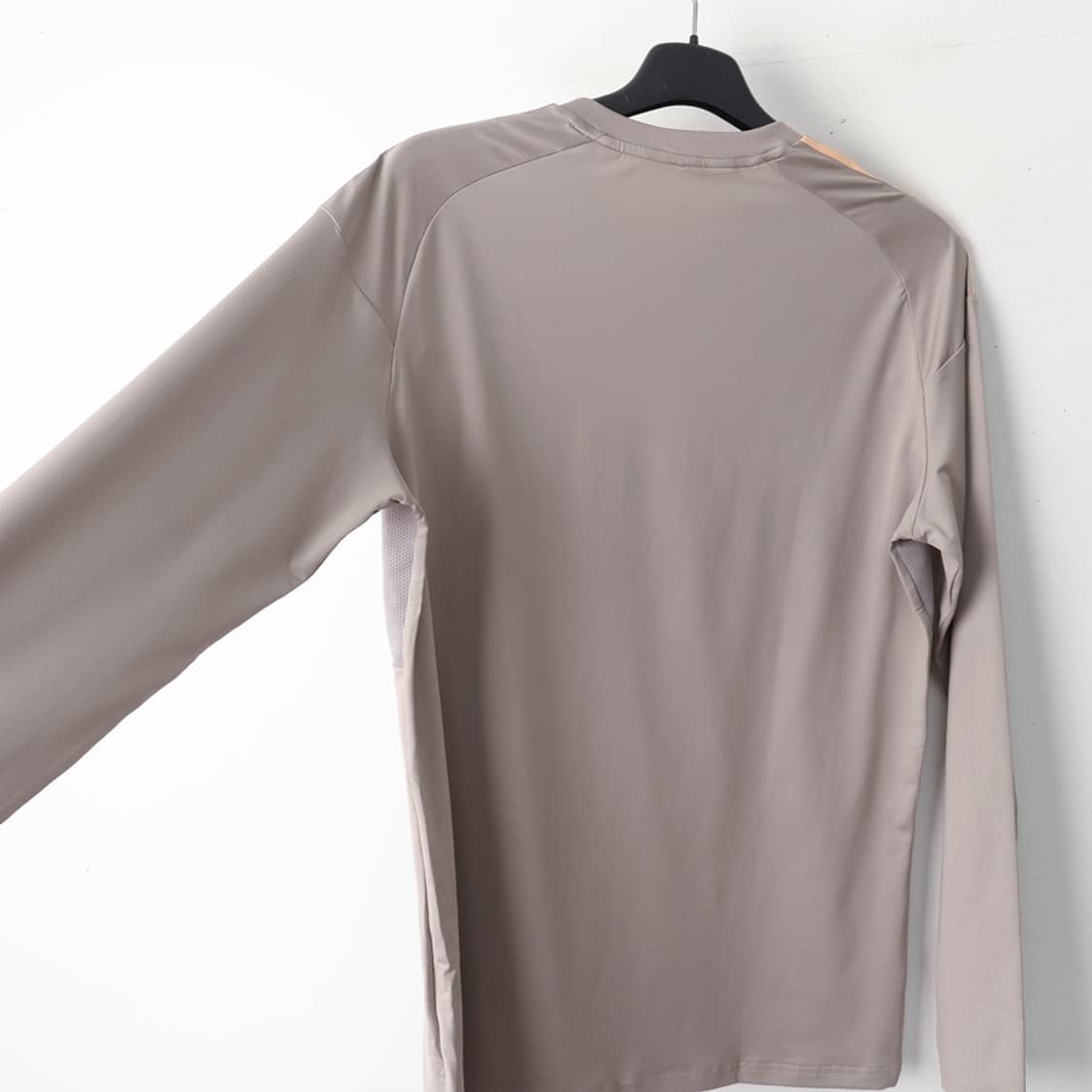 105/새상품 엄브로 성남FC 트레이닝 탑 상품이미지2