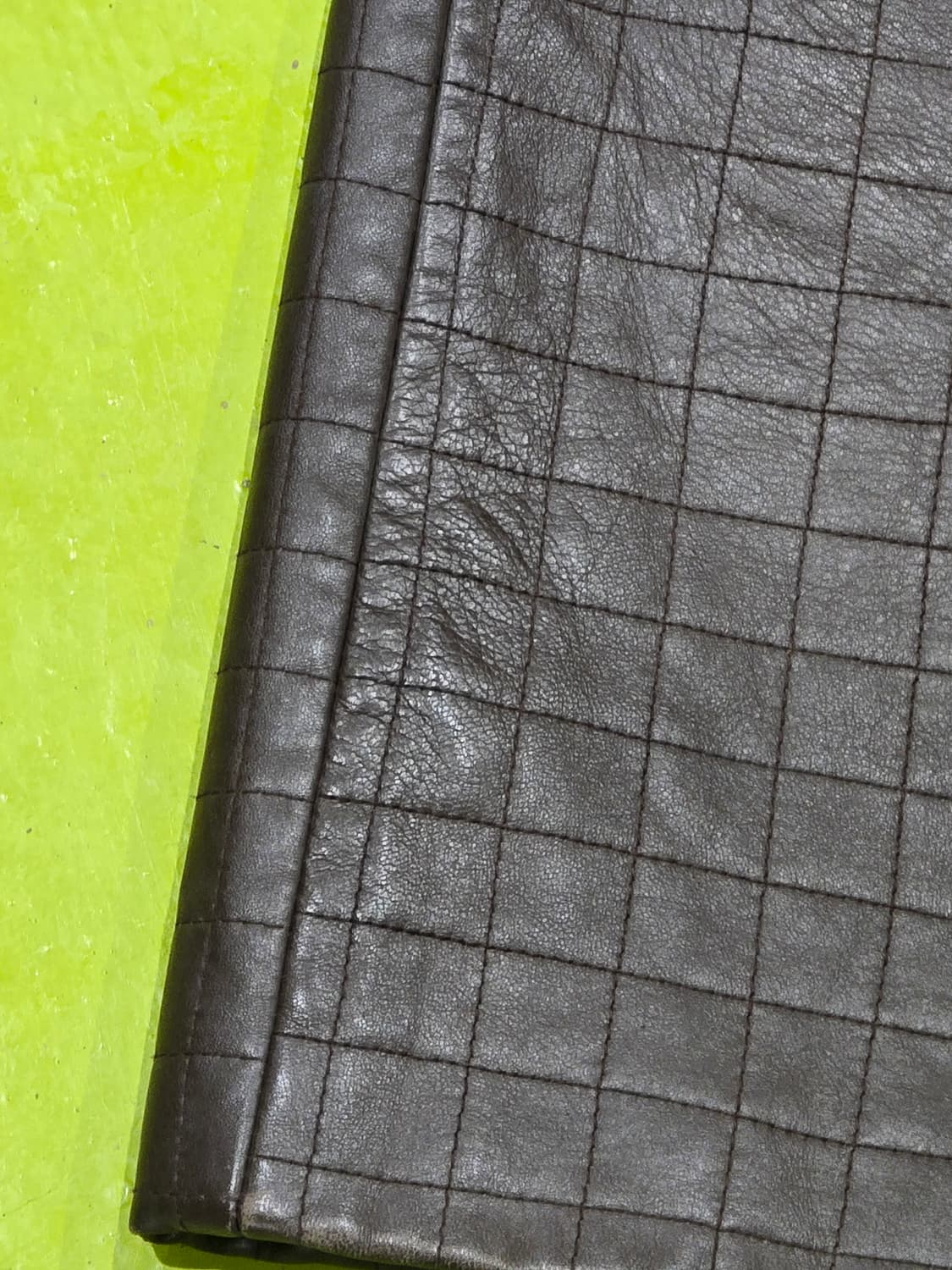 윤앤주 컬렉션 리얼 가죽 퀼팅 스커트 상품이미지7