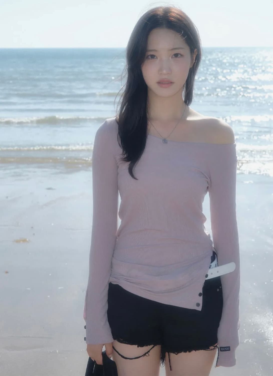 애즈온 다이애그널 버튼티 상품이미지1