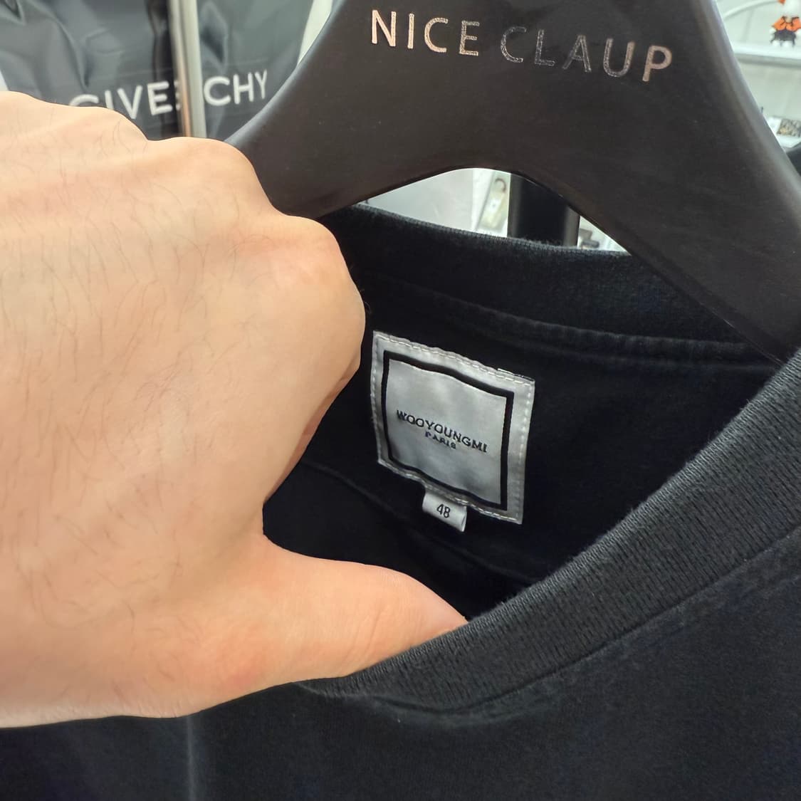 [25년/48] 우영미 샹들리에 반팔티 블랙 상품이미지3