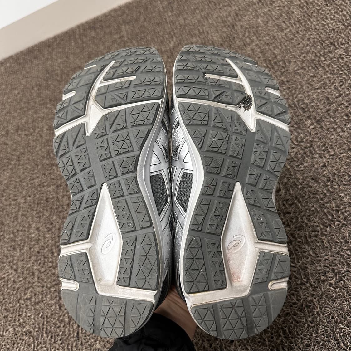 아식스 조그 100s 실버 운동화 270 상품이미지6