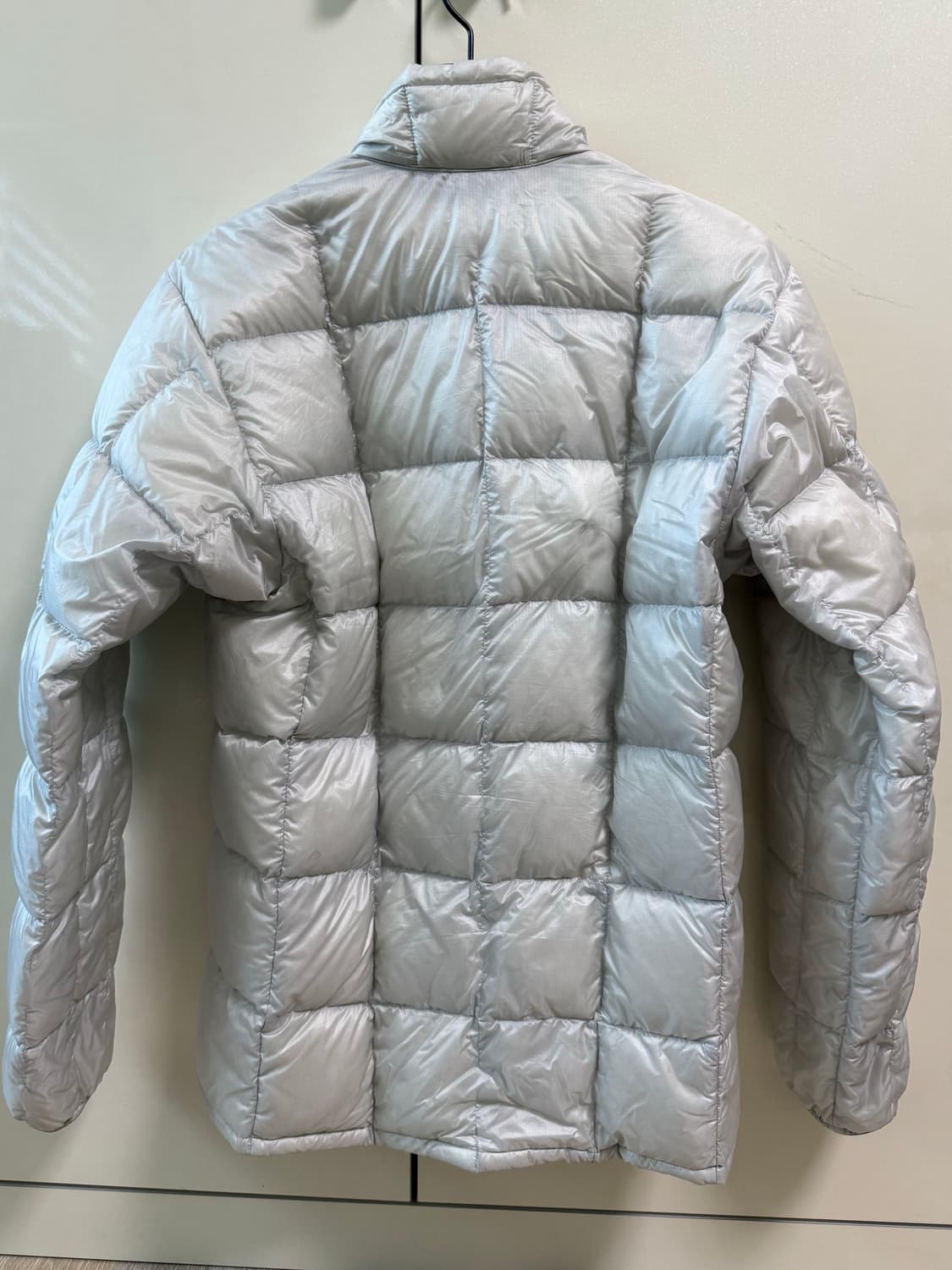 몽벨 수페리어 다운 자켓 라이트그레이 상품이미지2