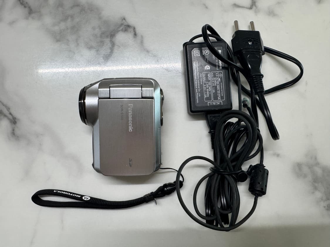 sdr-s100 강민경캠코더 상품이미지1