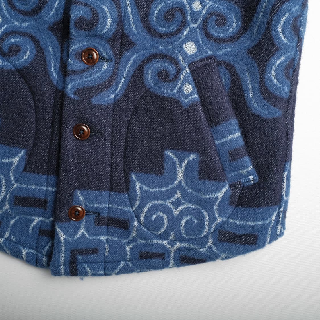 스튜디오다치산 45주년 아이누 블랭킷 베스트 42사이즈 새제품 상품이미지5