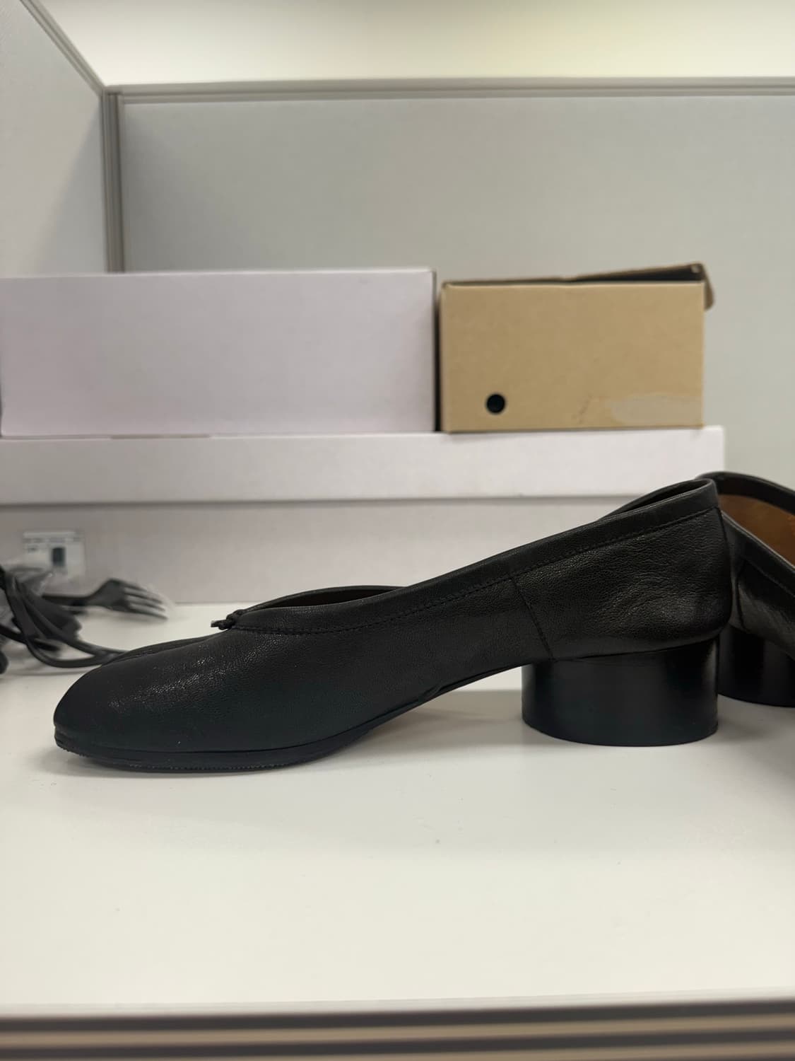 메종 마르지엘라 블랙 펌프스힐 뉴타비 상품이미지4