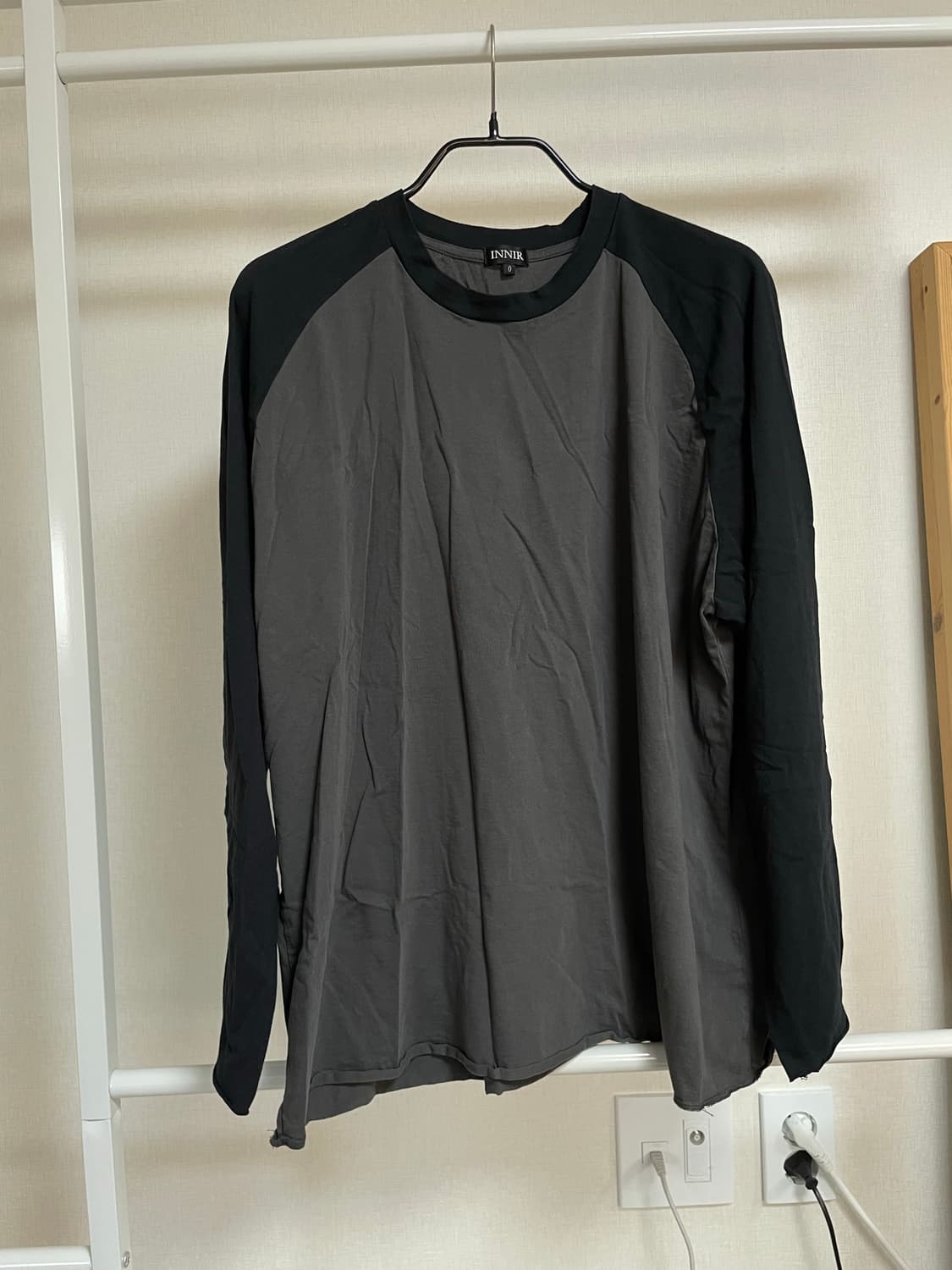 Innir 차콜 롱 슬리브 0 상품이미지1