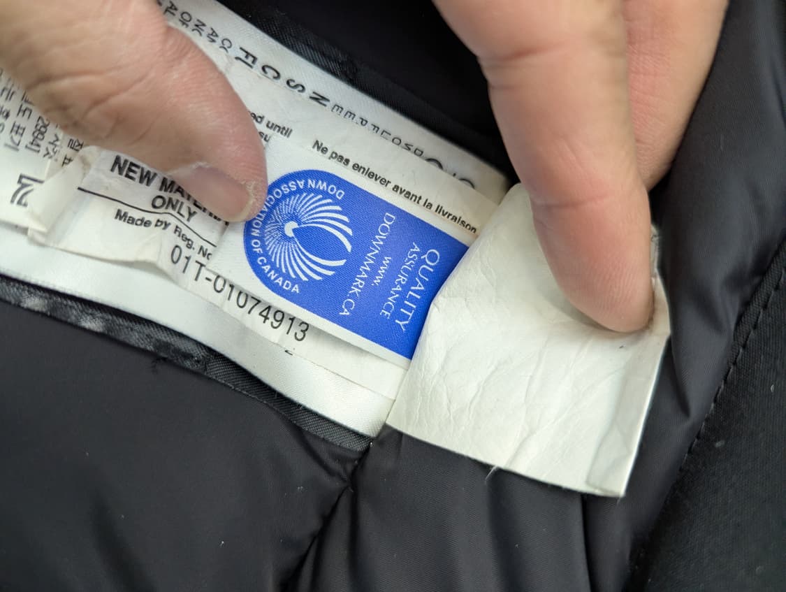 캐나다구스 블랙 패딩 점퍼 상품이미지10