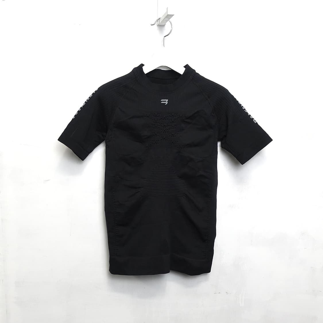 BALENCIAGA 발렌시아가 바이커 셔링 스포츠 크루넥 티셔츠, M 상품이미지3