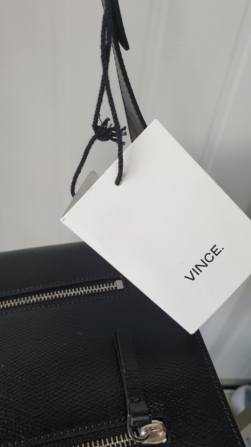 새상품 빈스 VINCE 블랙 레더 숄더백 상품이미지5