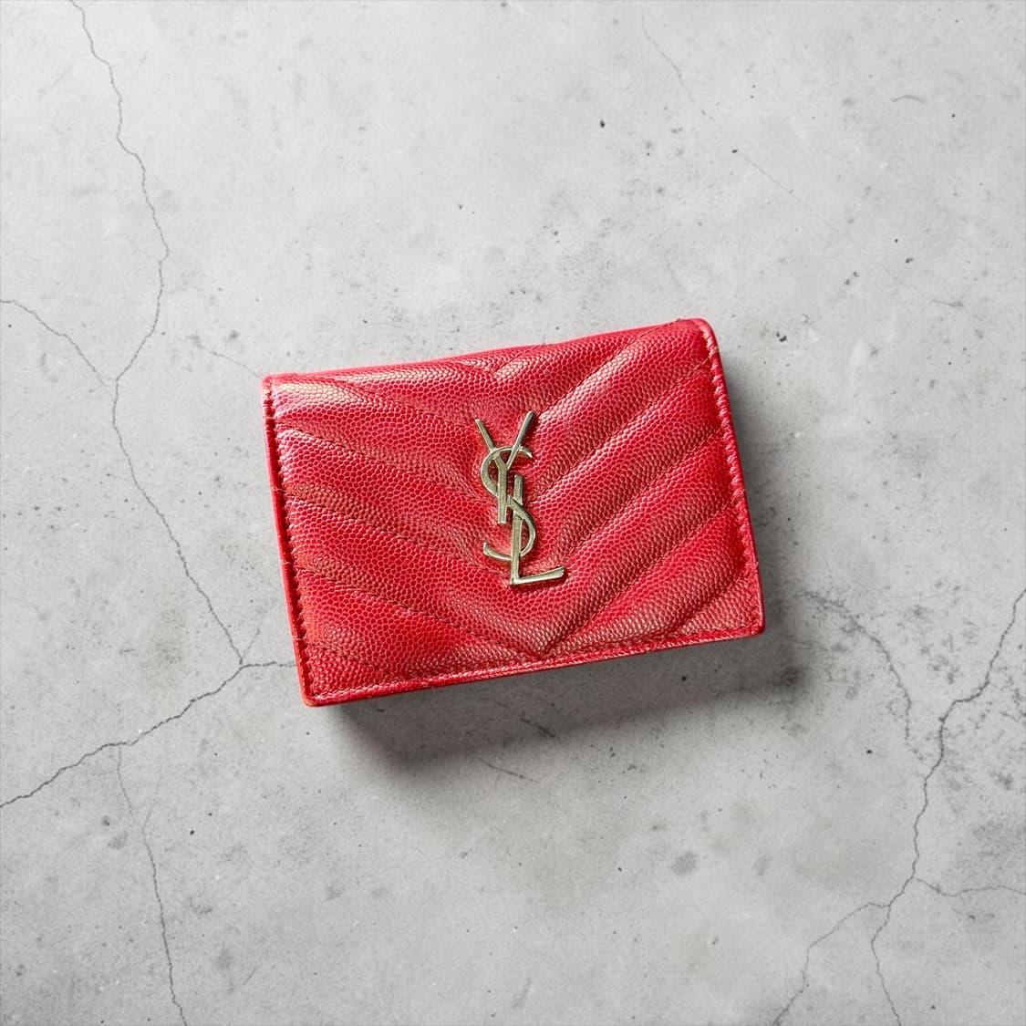 .생로랑 모노그램 마틀라쎄 컴팩트 반지갑 상품이미지1