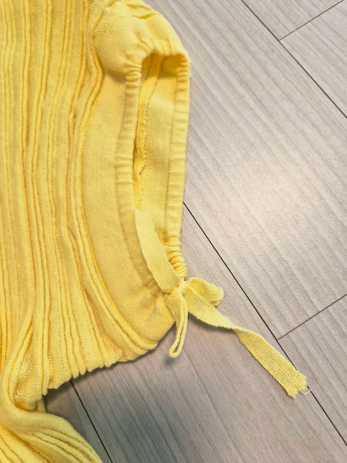 시스템(SYSTEM)**의 드로스트링 리브 니트 탑 상품이미지4