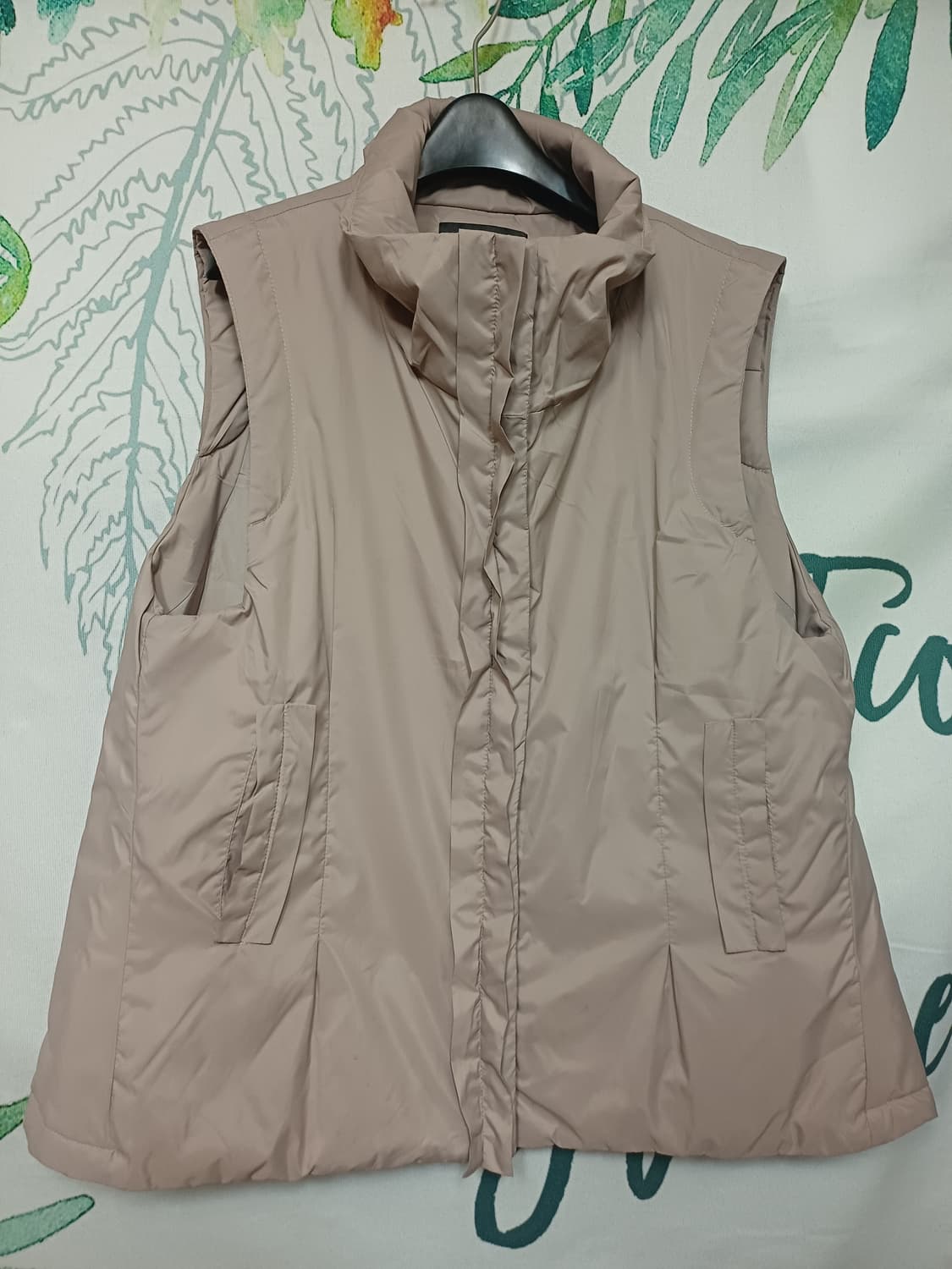 새상품급/타하리 간절기 패딩 조끼  상품이미지5