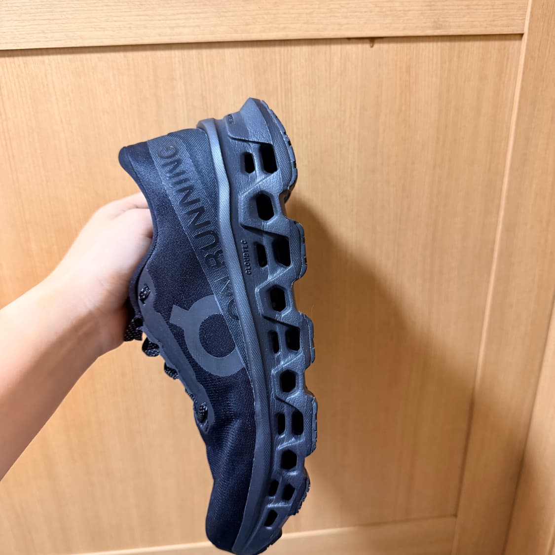 온러닝 클라우드 몬스터 3 265mm 상품이미지4