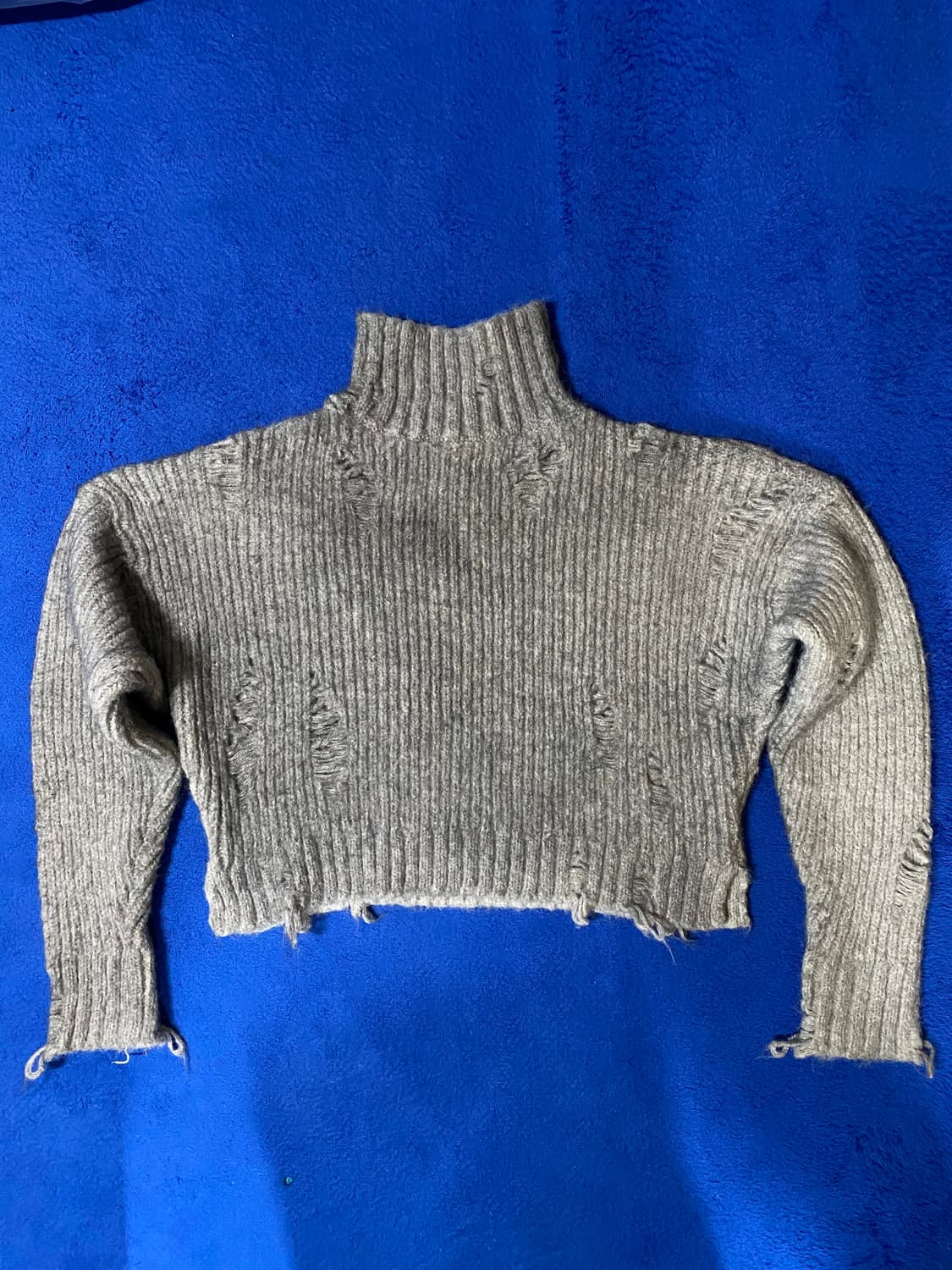 Ulkin x LSD 얼킨 LSD 스프레이 터틀넥 크롭 스웨터 그레이 상품이미지2