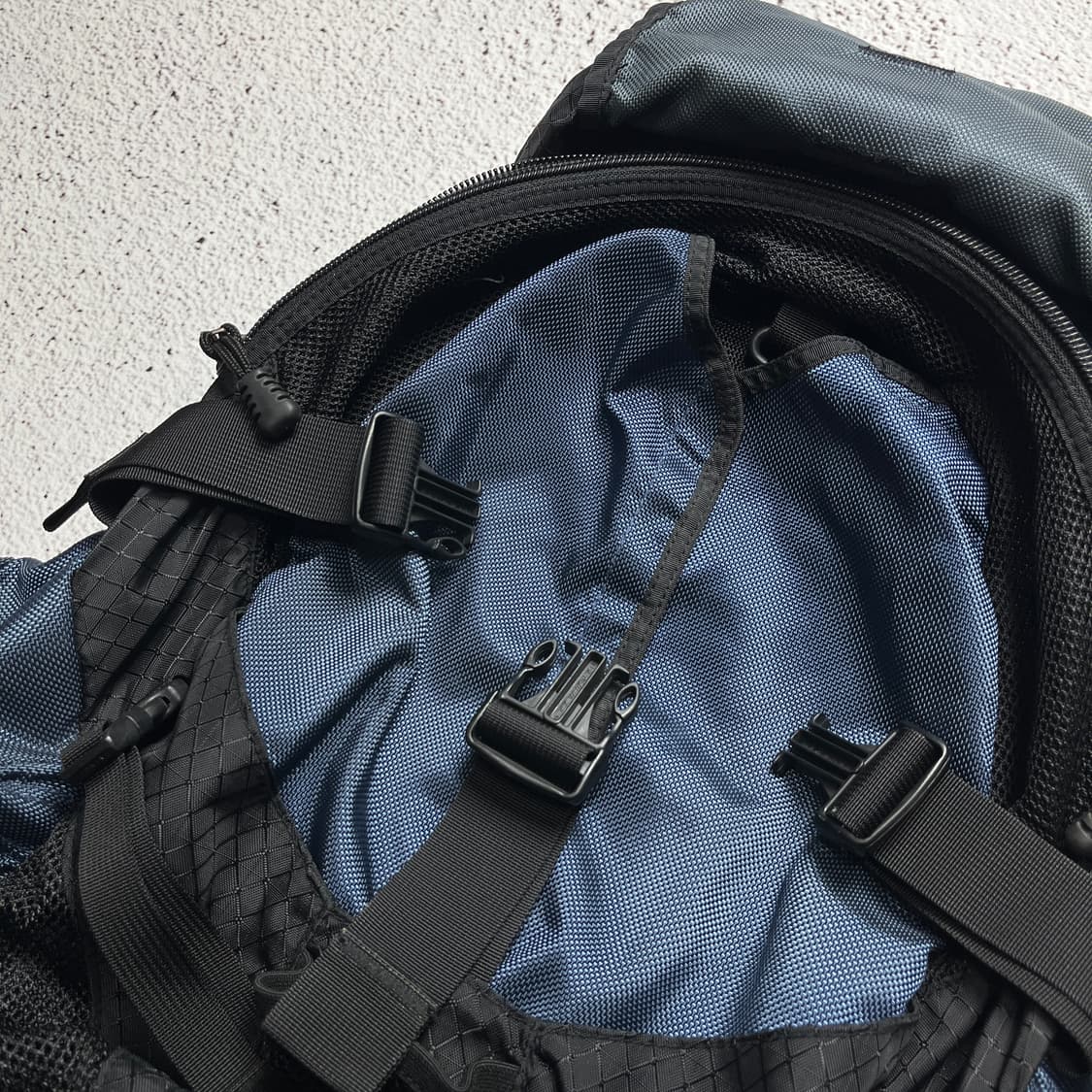 Vintage 00s Oakley Icon Backpack 2.0 상품이미지6
