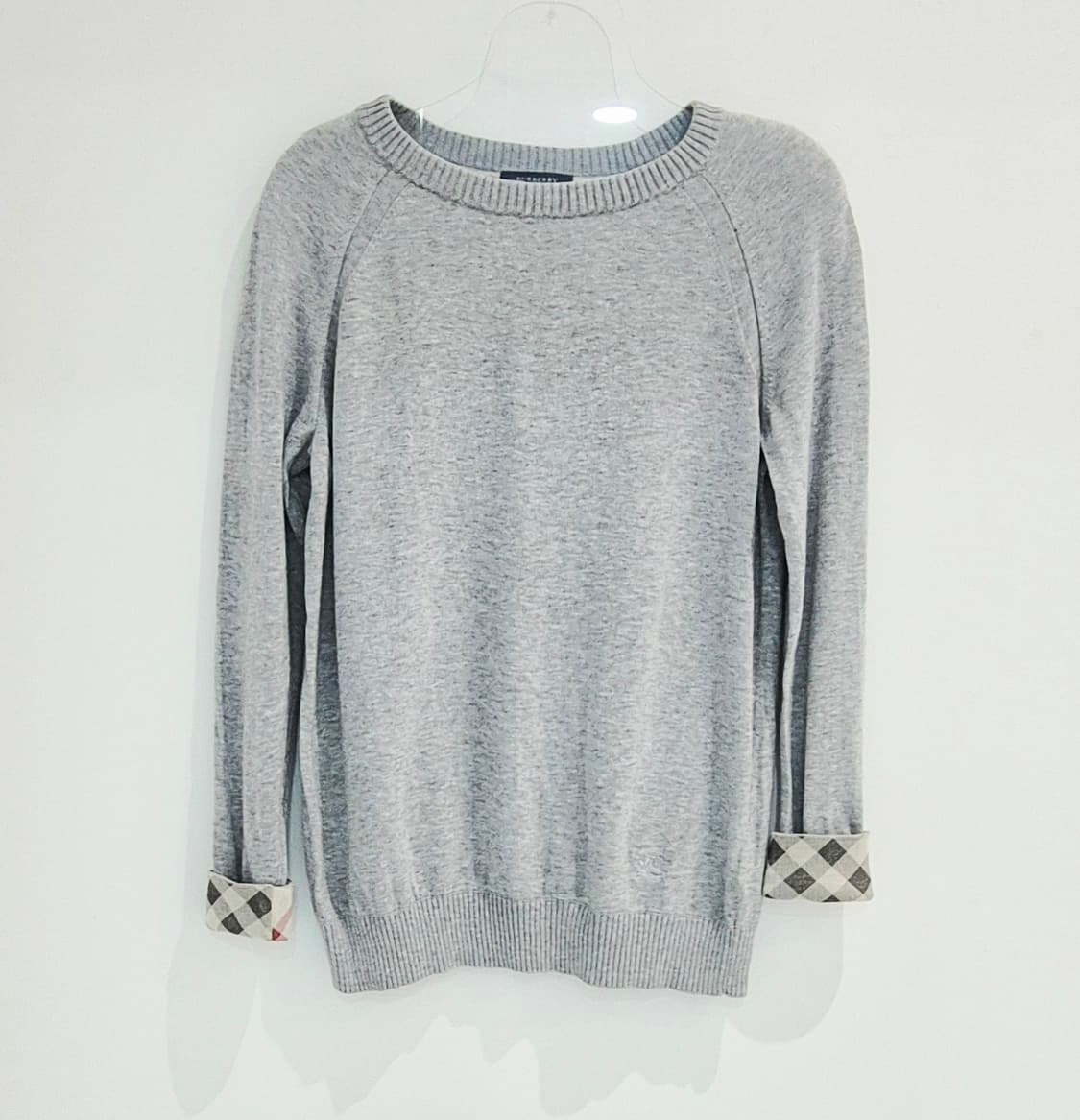 버버리 라운드넥 체크 커프 니트 사이즈1 상품이미지1