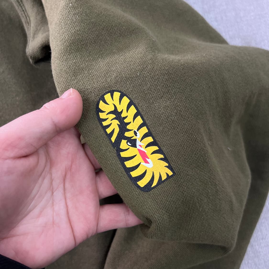 100 베이프 타이거 카키 반집업 후드티 상품이미지7