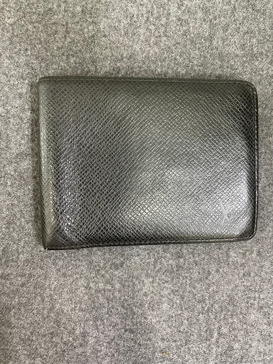 루이비통 타이가 반지갑 상품이미지4