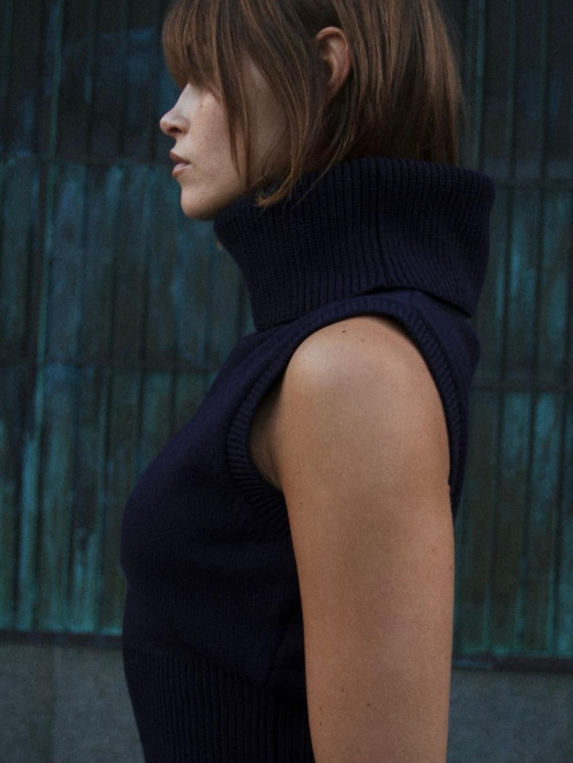 자라 하이넥 슬리브리스 니트 네이비 상품이미지5