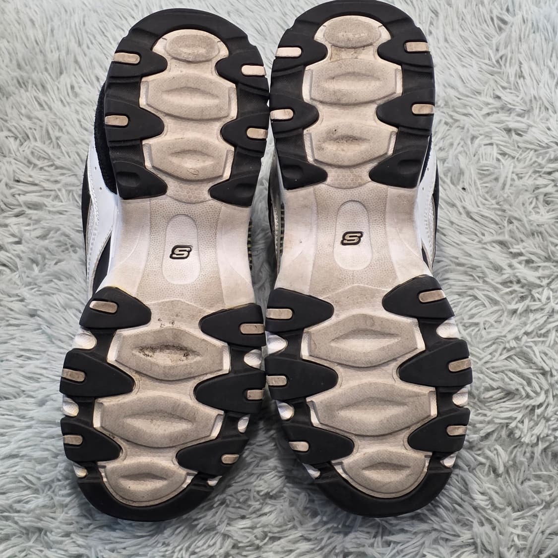 3w-2:스케쳐스 디라이트 2 블랙 화이트 235cm 상품이미지8