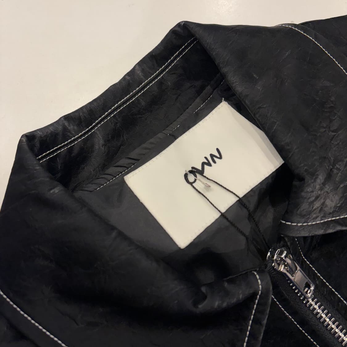 OWN 블랙 스티치 크링클 봄버 자켓 B286 상품이미지4