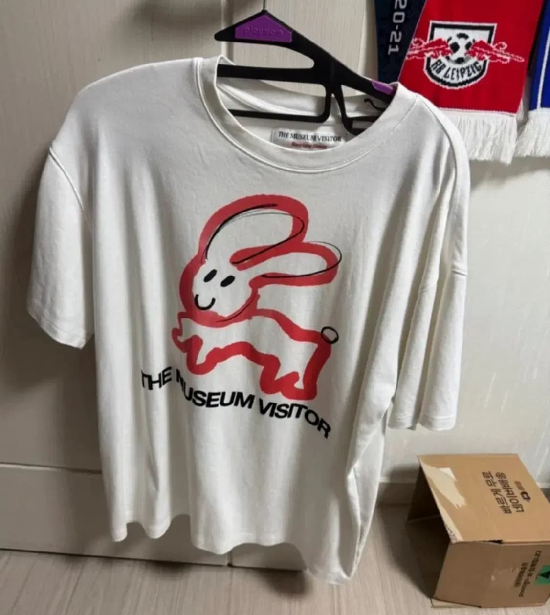 더뮤지엄비지터 반팔 L 상품이미지2