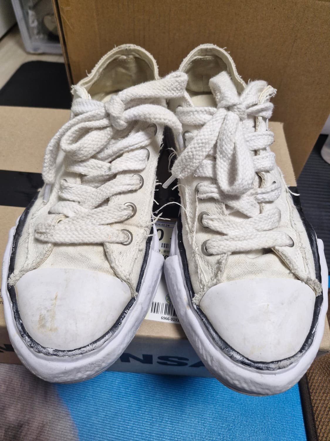 메종 미하라 야스히로 피터슨 OG 솔 캔버스 로우 스니커 화이트 상품이미지4