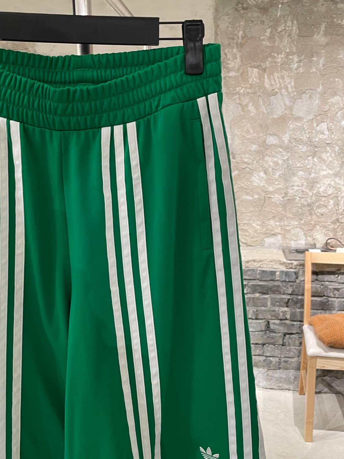 아디다스 x 최지원 그린 스트링 니 플레어 트랙 팬츠 상품이미지3