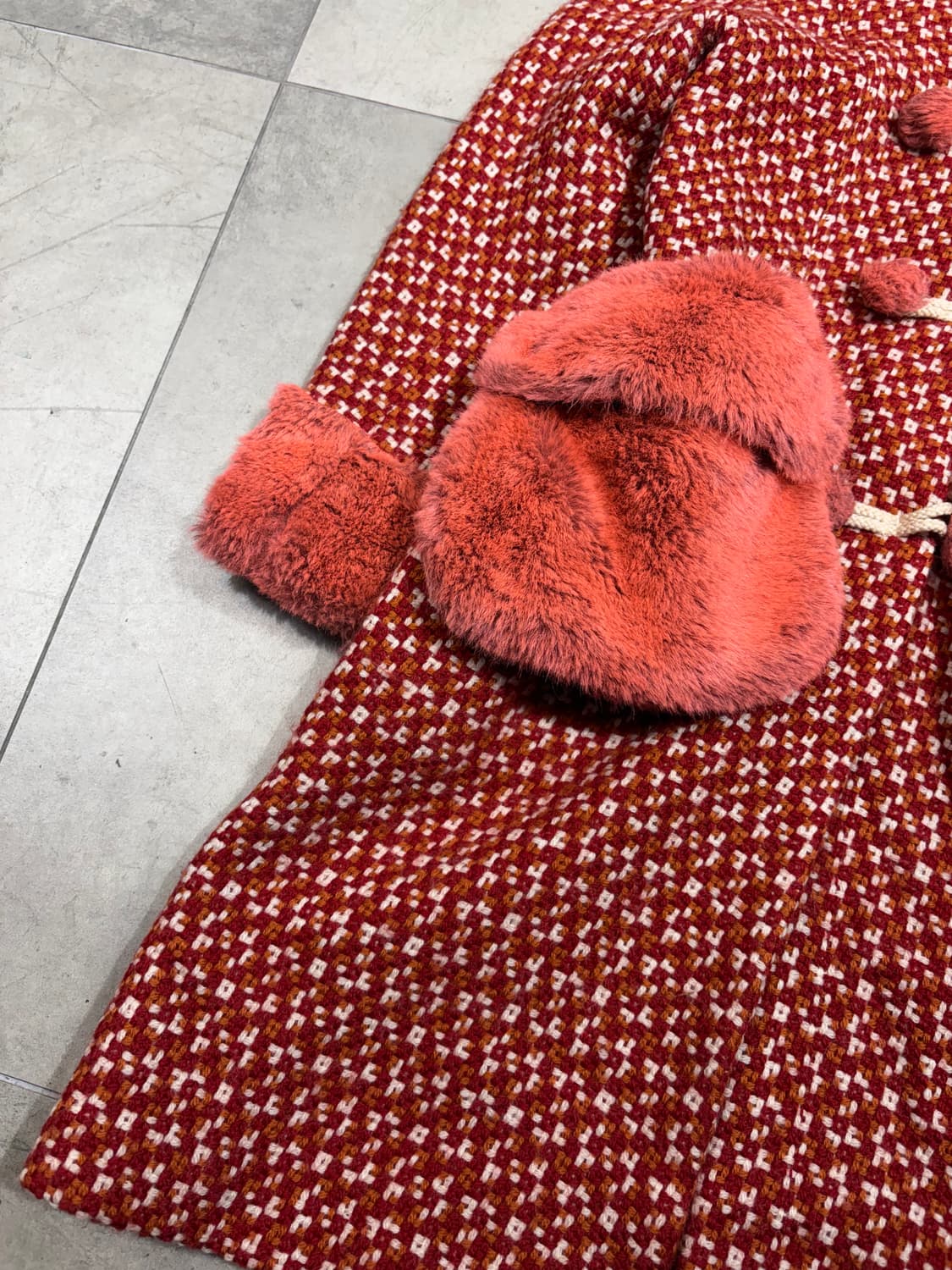 Algon quins 갸루펑크 형광코랄 퍼 후드 코트  상품이미지3