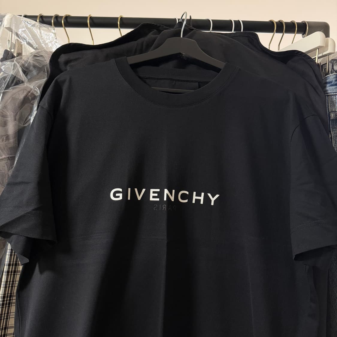 지방시 코튼 리버스 슬림핏 티셔츠 블랙 XL 상품이미지4