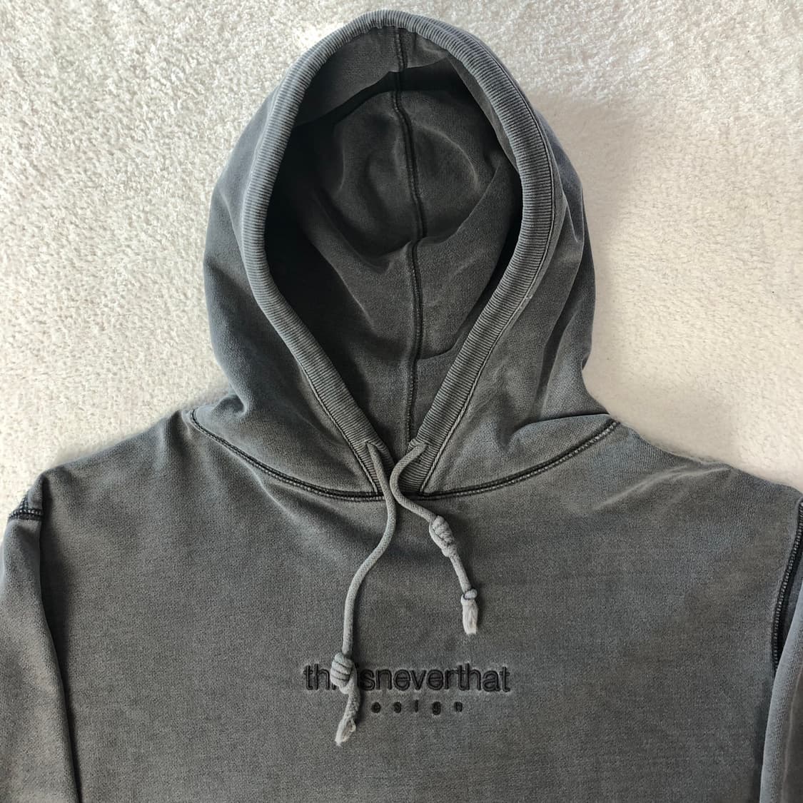 디네뎃 후드티 상품이미지3