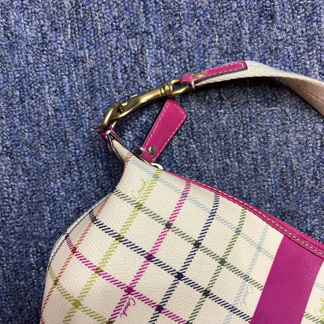 코치 y2k 체크 핸드백 상품이미지2