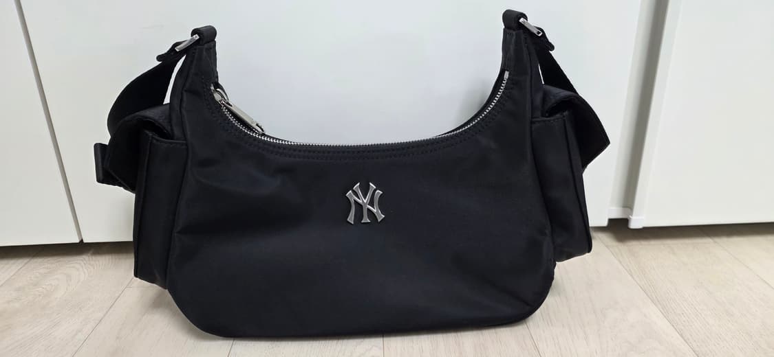 MLB 블랙 호보 카고백 상품이미지2