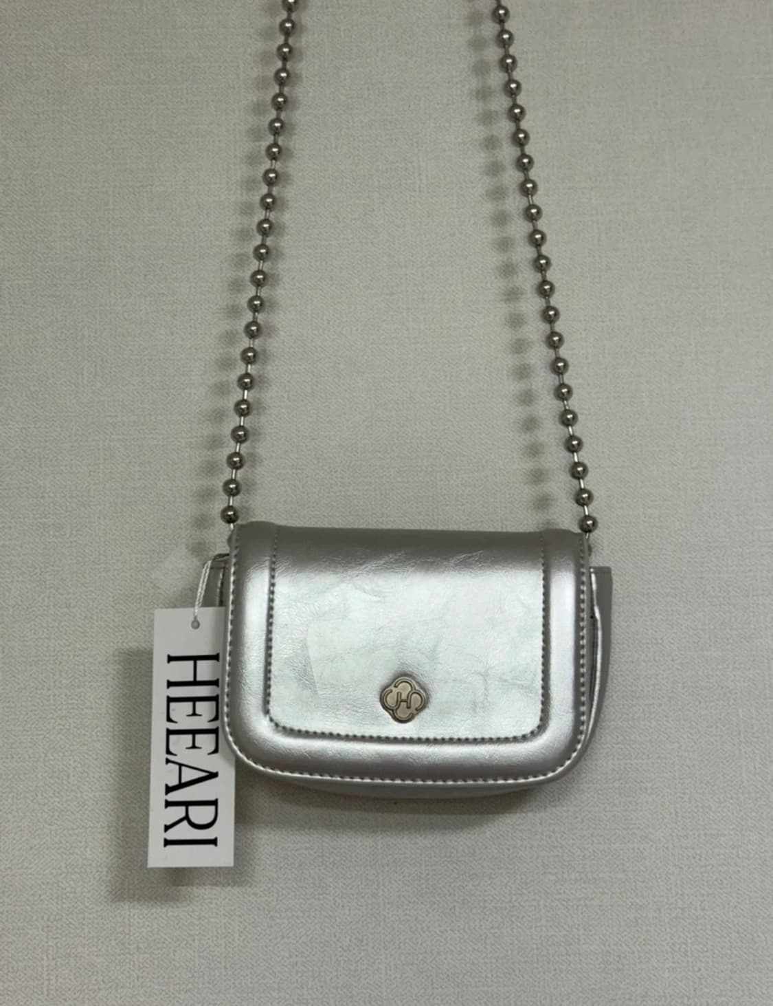 히어리 포피 체인 미니백 실버 상품이미지3