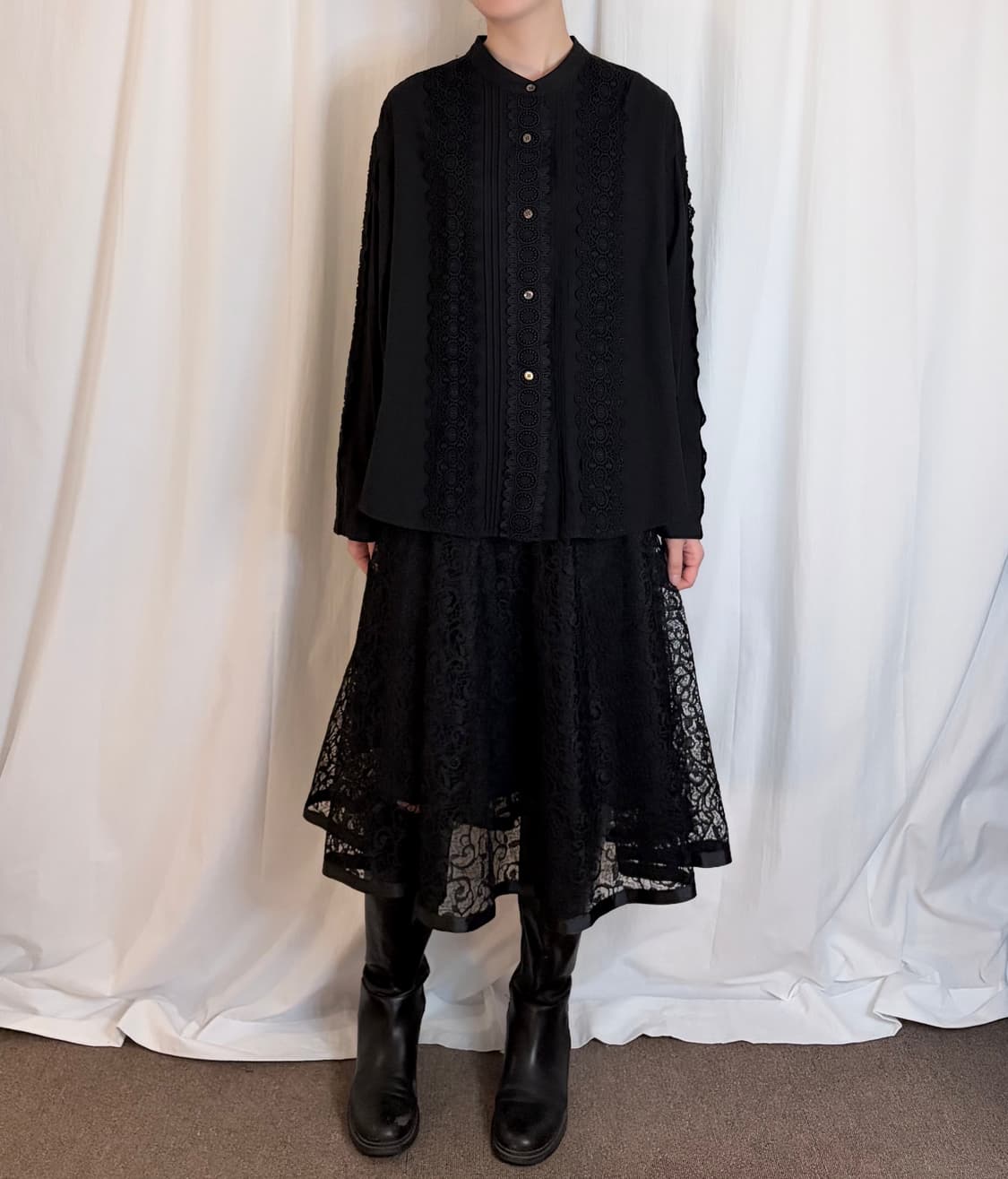 Lace Detail Volume Sleeve Shirt – Black 상품이미지3