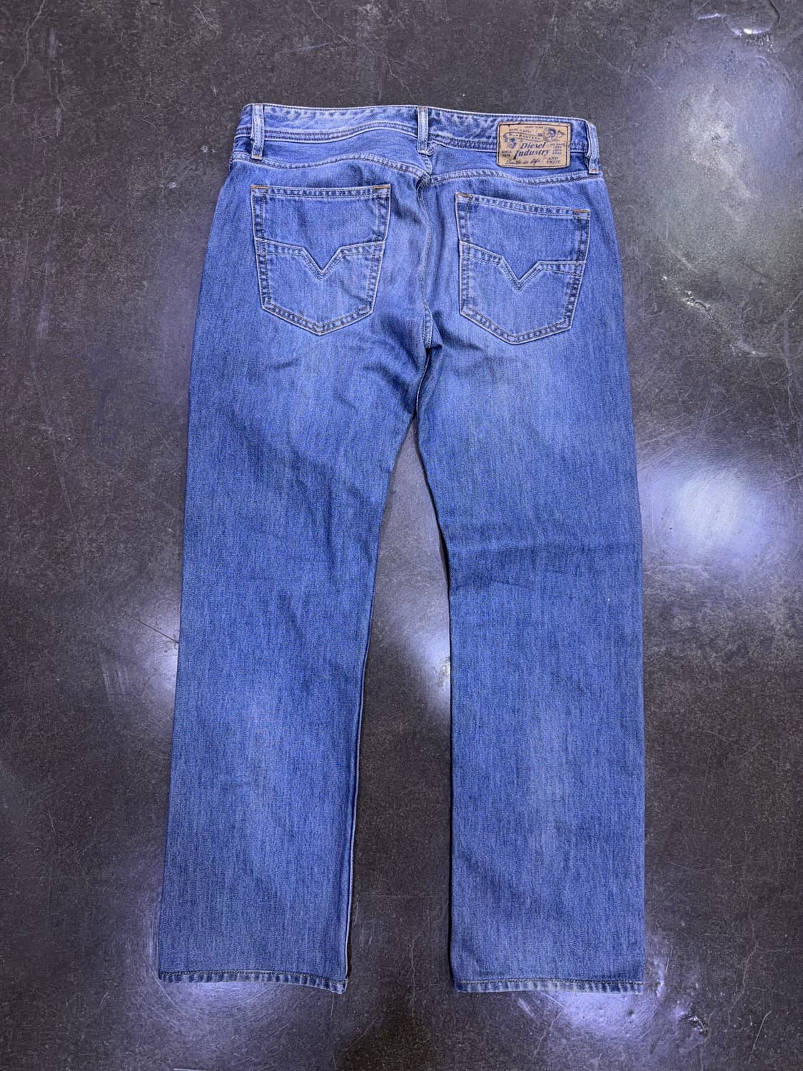 디젤 라키 레귤러 스트레이트핏 빈티지 워싱 데님팬츠 31 상품이미지2