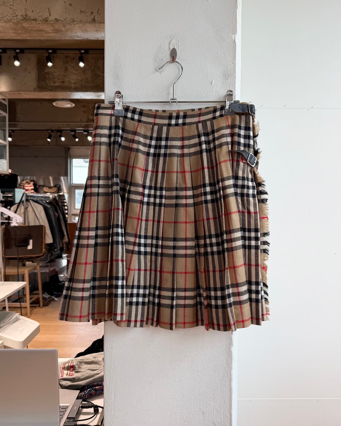 버버리 브라운 노바체크 랩 미니스커트  상품이미지5