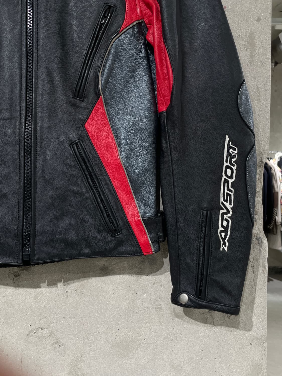 AGV 스포츠 블랙 앤 레드 바이커 레더 자켓 상품이미지5