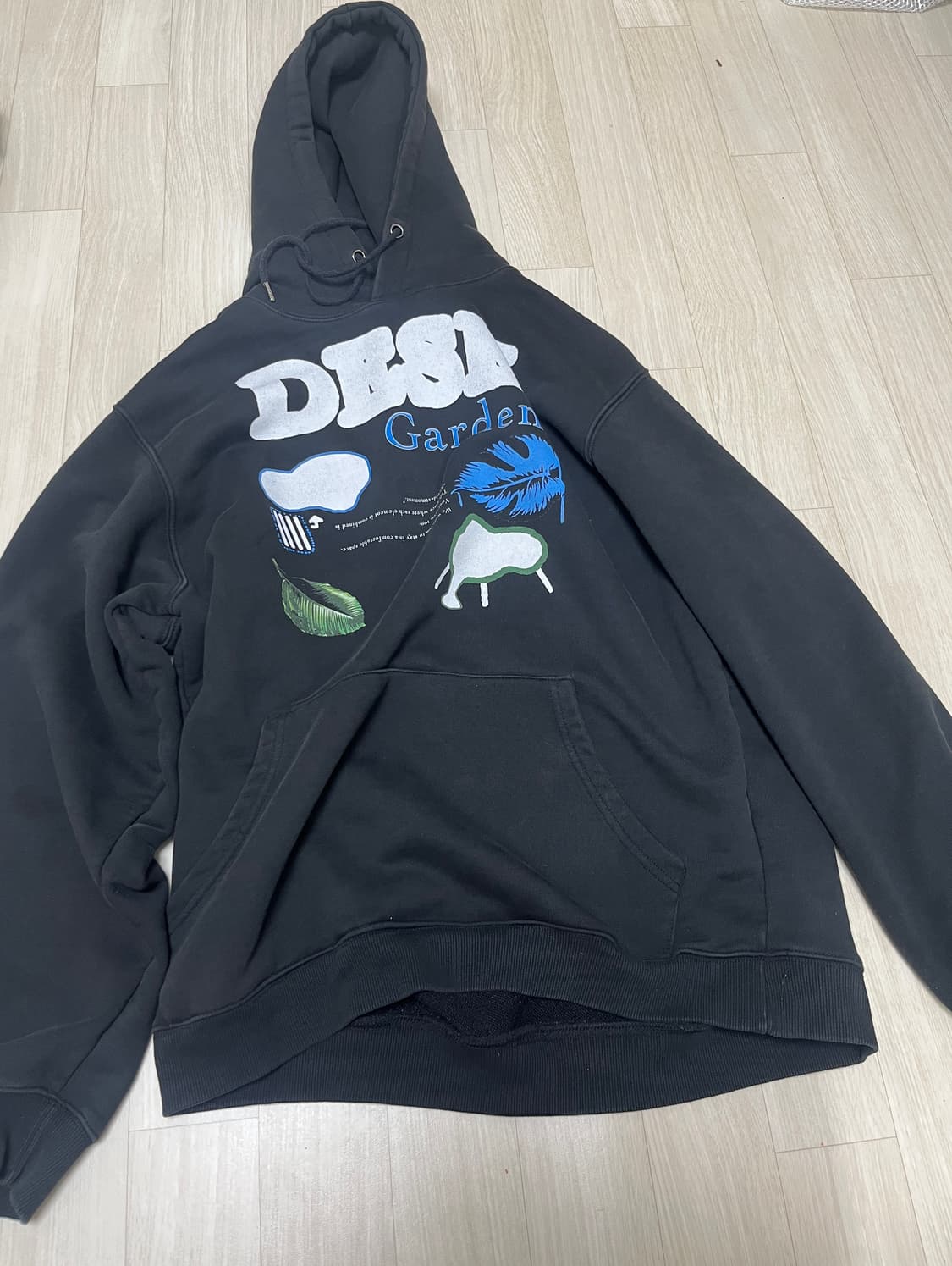 더콜디스트모먼트 desk 후드티 상품이미지2