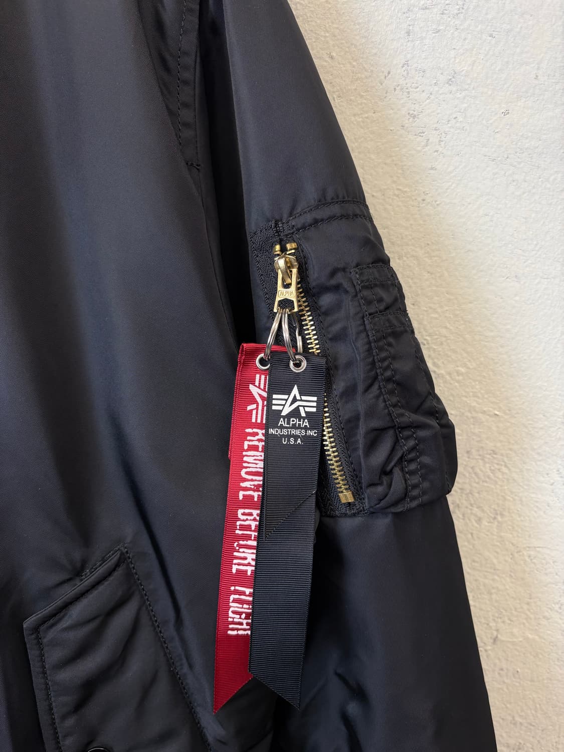 알파인더스트리 ma-1 항공점퍼 블랙 상품이미지5