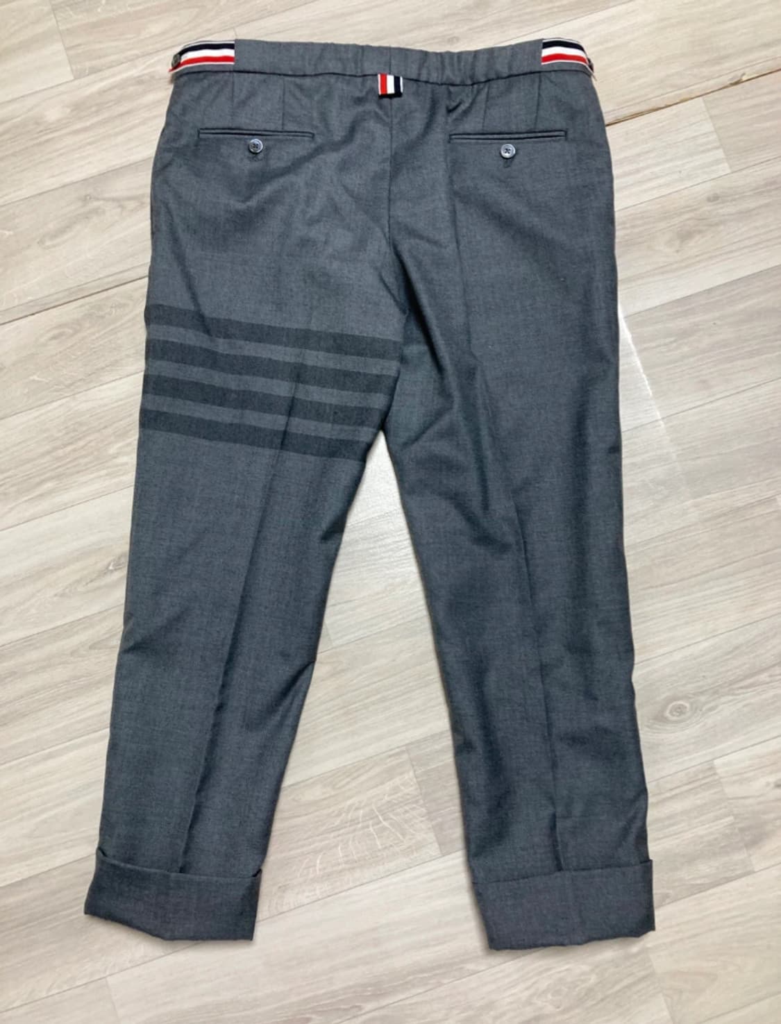 톰브라운(Thom Browne) 그레이 4선 슬랙스 SIZE 2 / 허리 상품이미지2